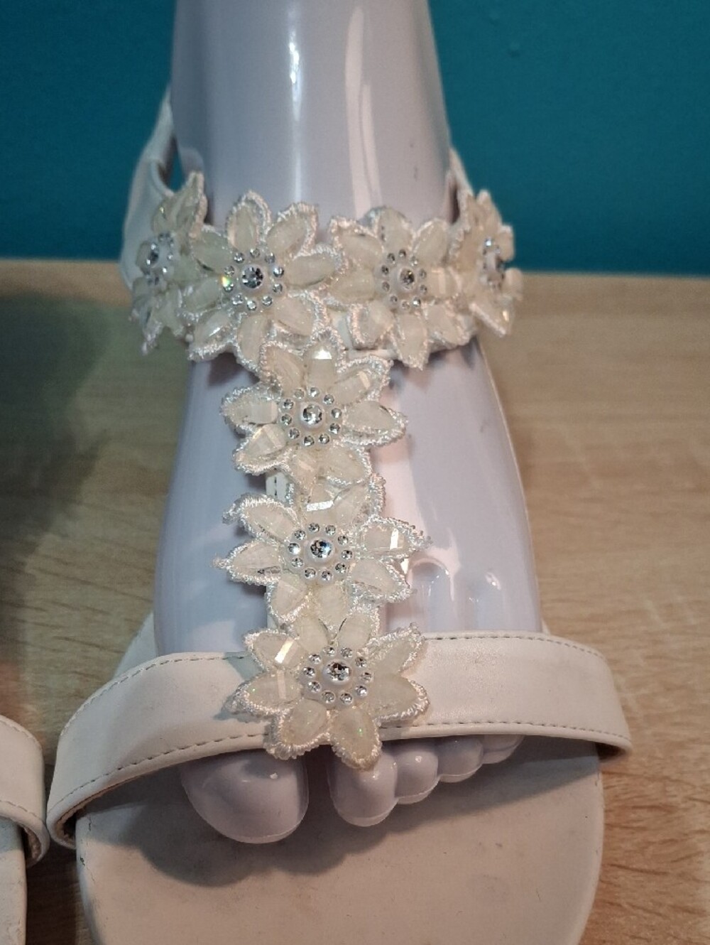 Women's Ivory Floral T-Strap Sandals with Crystal Accents Size 43 - Picture 2 of 9